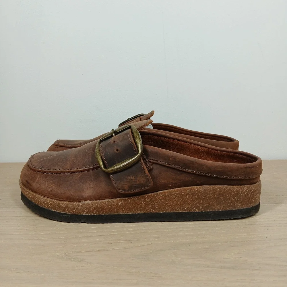 White Mountain Footbeds Mules Women's 8 Brown Leather Buckle Comfort Clogs - Picture 2 of 11
